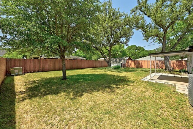Building Photo - 2307 Whitestone Dr