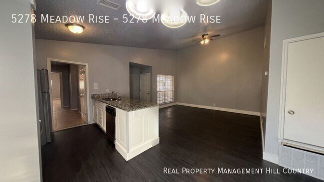 Building Photo - 5278 Meadow Rise St