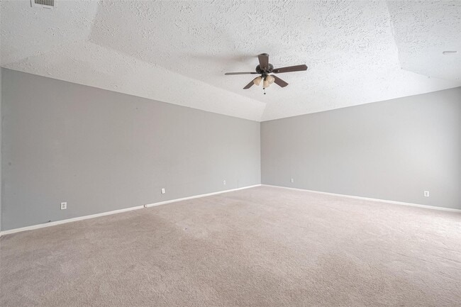 Building Photo - 10534 Evesborough Dr