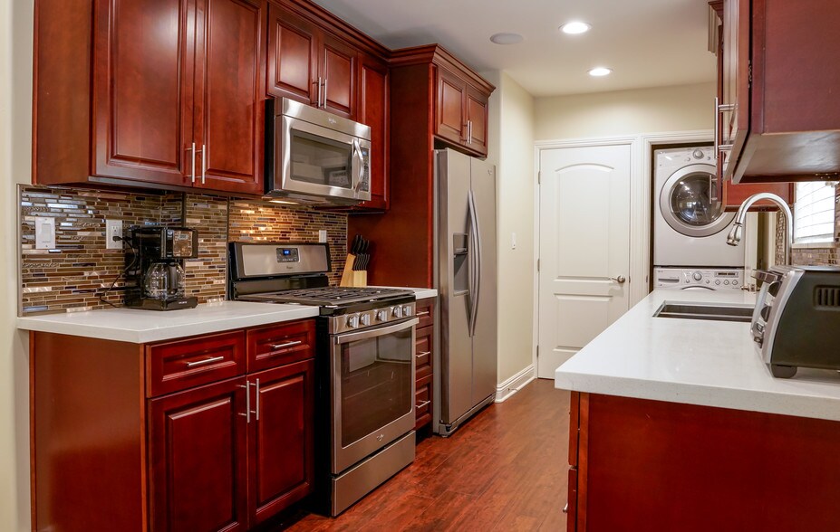 Kitchen with pantry closet - 7522 Fountain Ave
