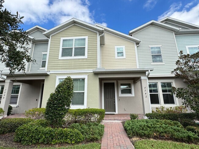 Building Photo - Available Now! Spacious 3-Bedroom Townhome with Fenced Yard in Winter Garden – Washer and Dryer I...