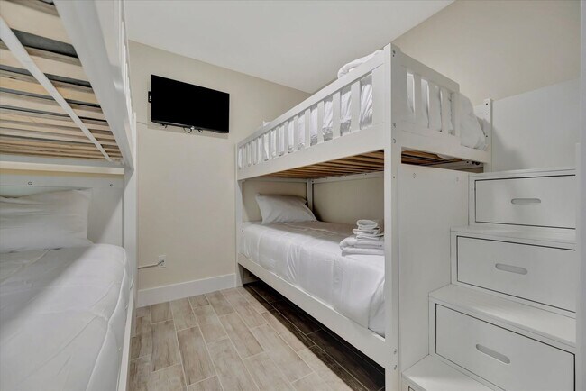 Building Photo - 7724 Simon Ridge Ct