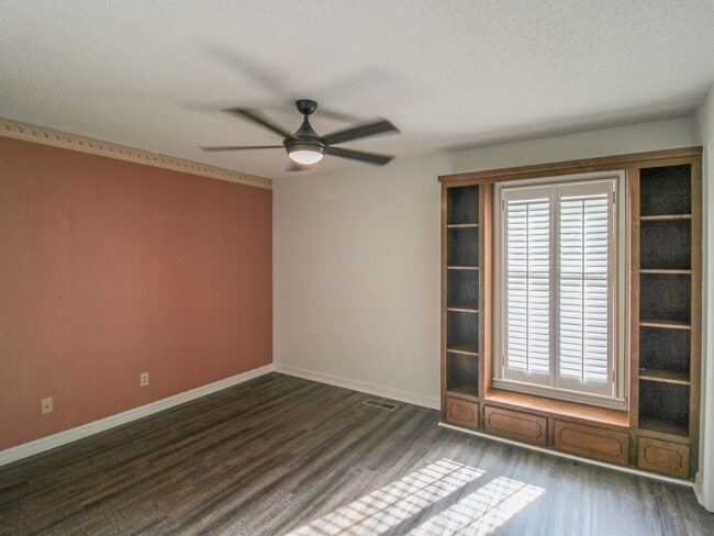 Building Photo - Nice Home in Rogersville!