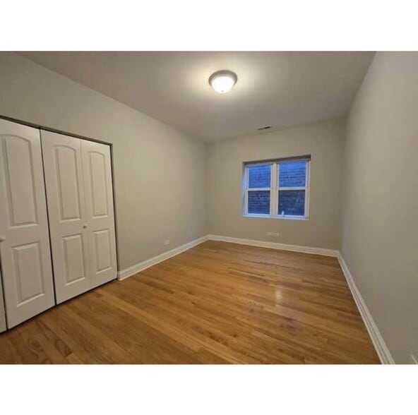 Building Photo - 3831 N Kedzie Ave