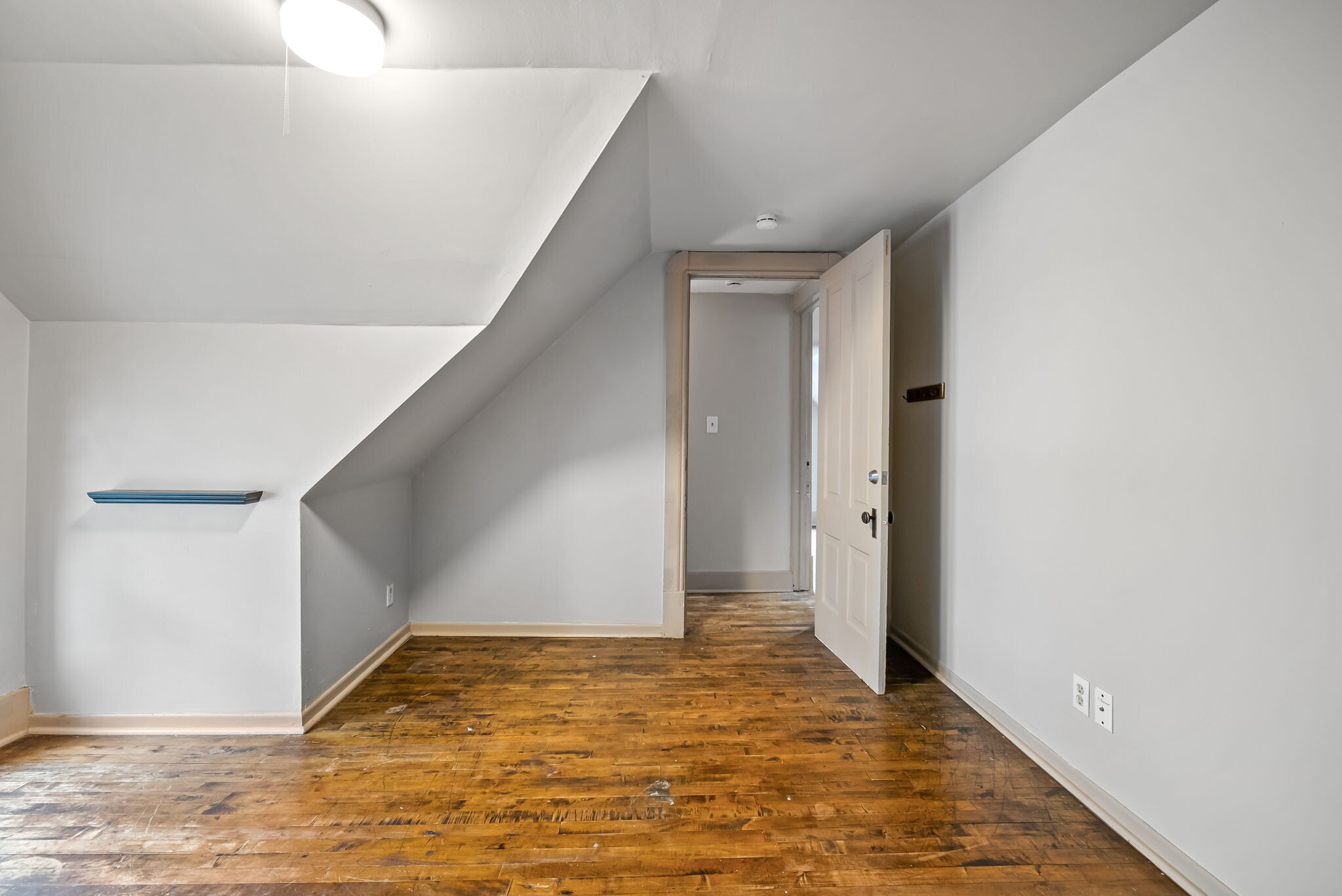 Building Photo - 2217 Aldrich Avenue South
