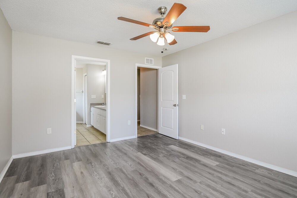 Building Photo - 600 Willet Cir