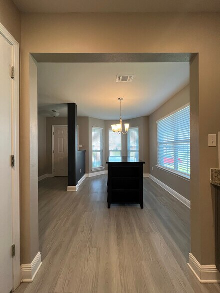 Building Photo - 14604 Canal Lp