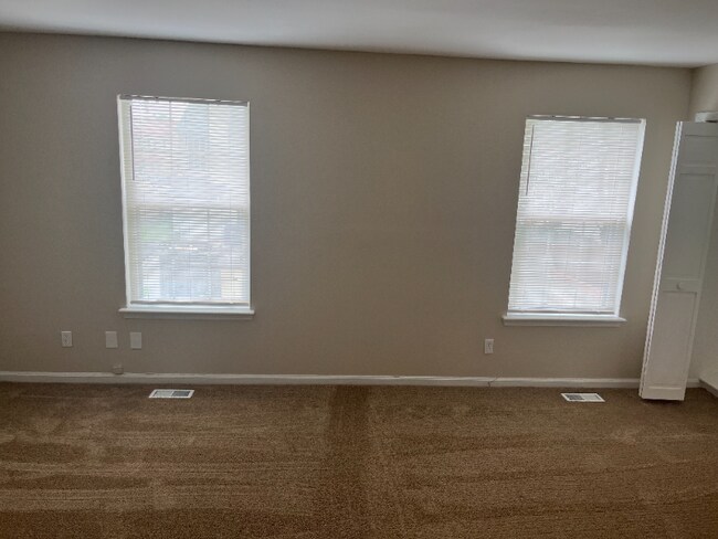 Building Photo - 1623 Sudbury Ct