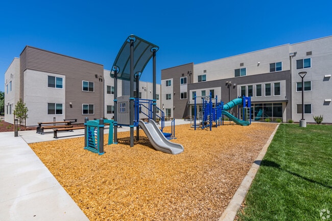 Building Photo - Mosa Apartments