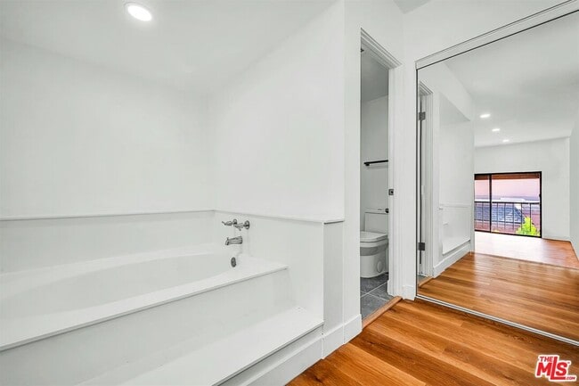 Building Photo - 4425 Alla Rd