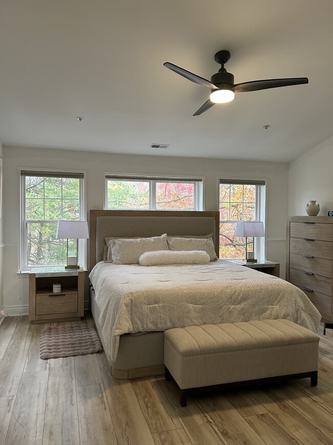 Building Photo - 131 Square Rigger Way