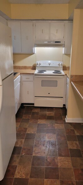 Building Photo - 5515 Country Dr
