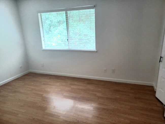 master bedroom - 5300 Winfield Way
