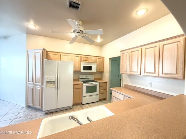 Building Photo - 2276 Sumac Ct