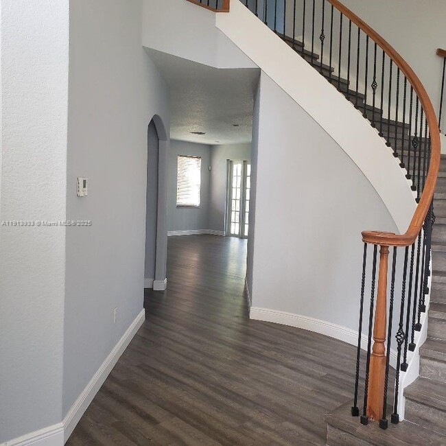 Building Photo - 6506 Marbletree Ln