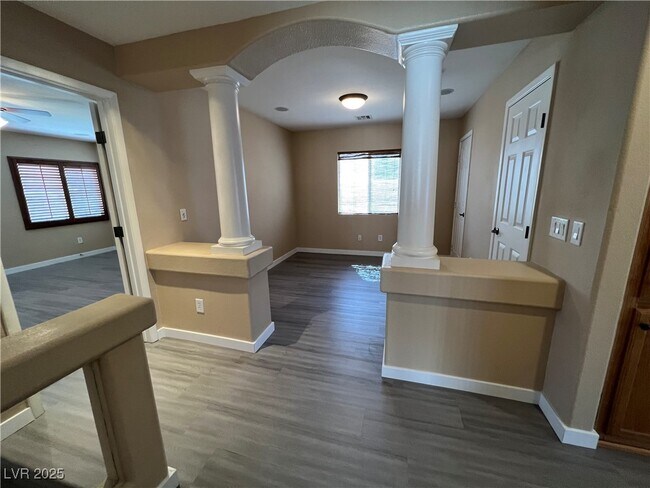 Building Photo - 7625 Good Fortune Ct