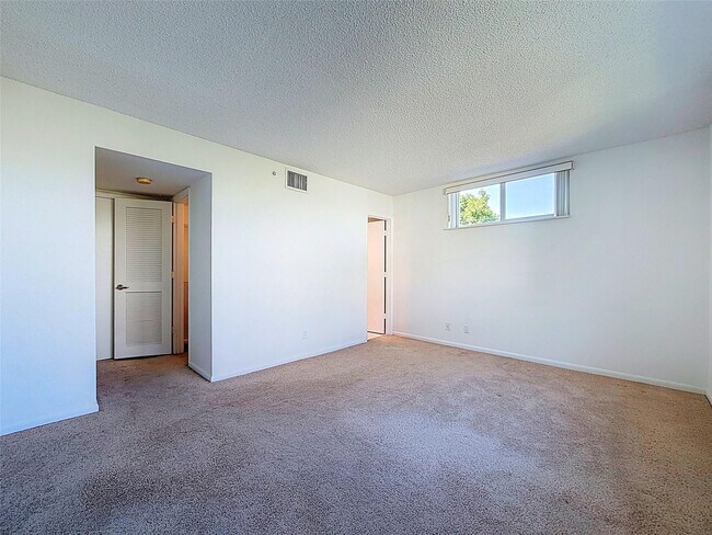 Building Photo - 4025 N Federal Hwy