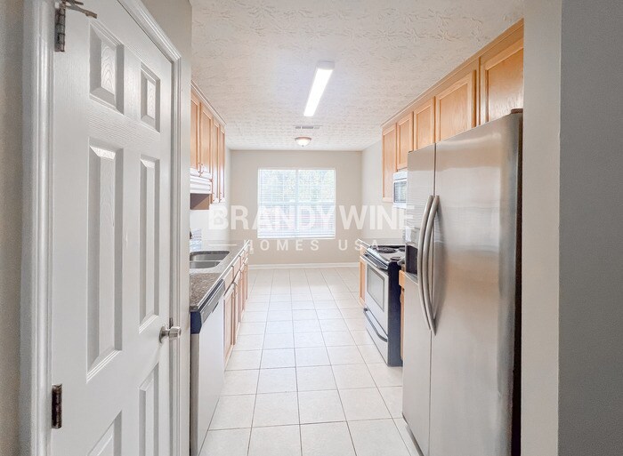 Building Photo - 371 Walker Dr