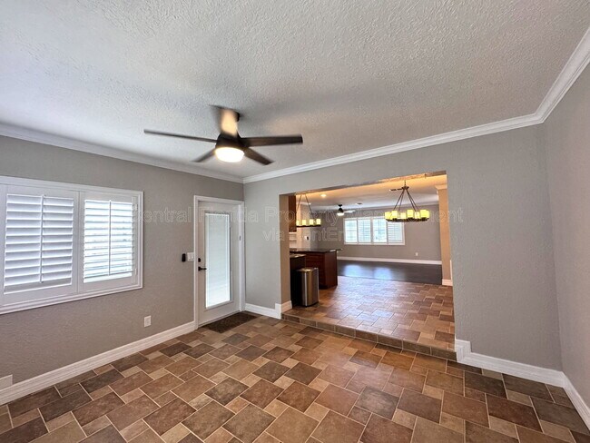 Building Photo - 3465 Balsam Dr