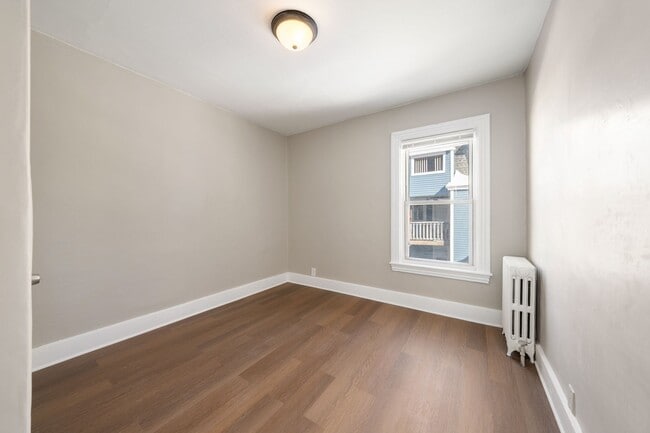 Building Photo - 22 Florence St