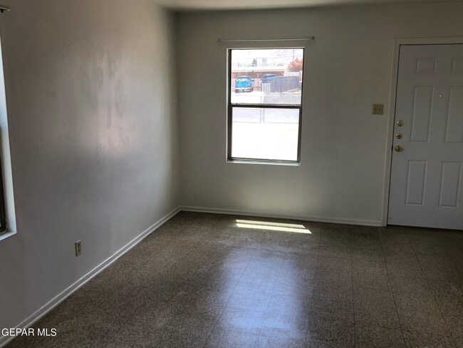 Building Photo - 5508 Pollard St