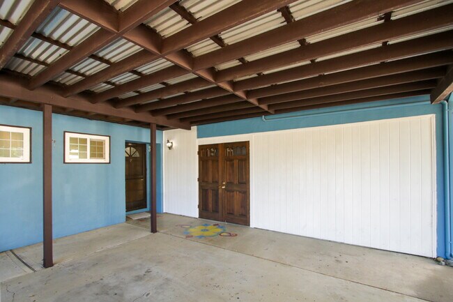 Building Photo - Old East Davis Rental with Spacious Yard, Bonus Room & Easy Bike Access to UC Davis