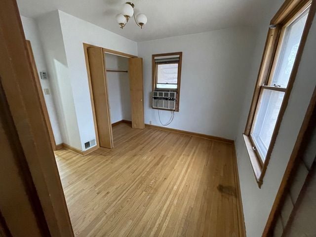 Building Photo - 823 1st Ave