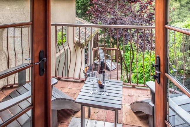 Building Photo - 2505 2nd Ave