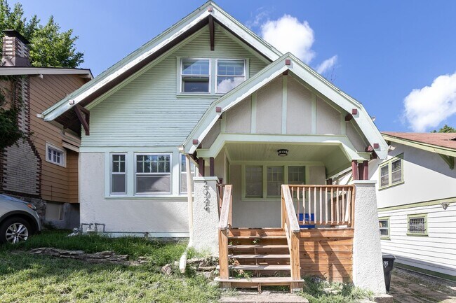 Building Photo - 2024 E 48th Terrace