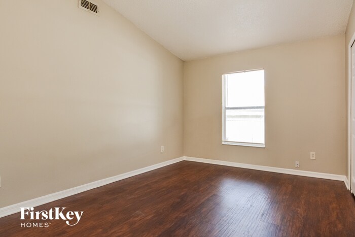 Building Photo - 7543 Groveoak Dr