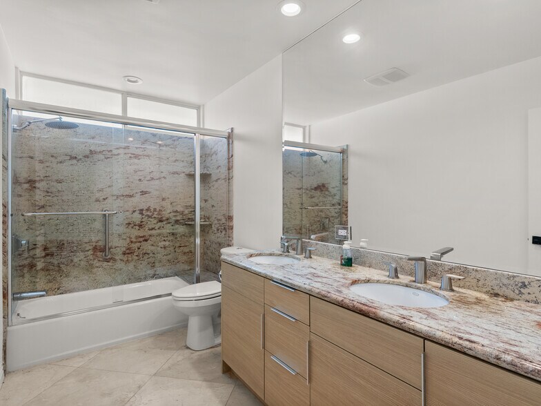 Building Photo - 9606 Arby Dr