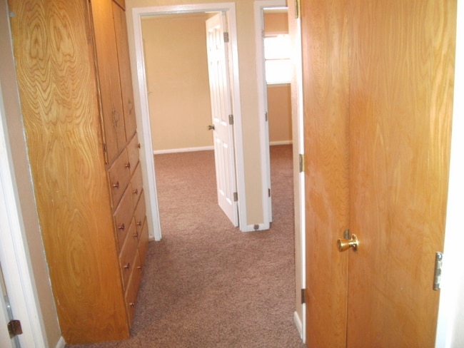 Building Photo - 2300 N Thornton St