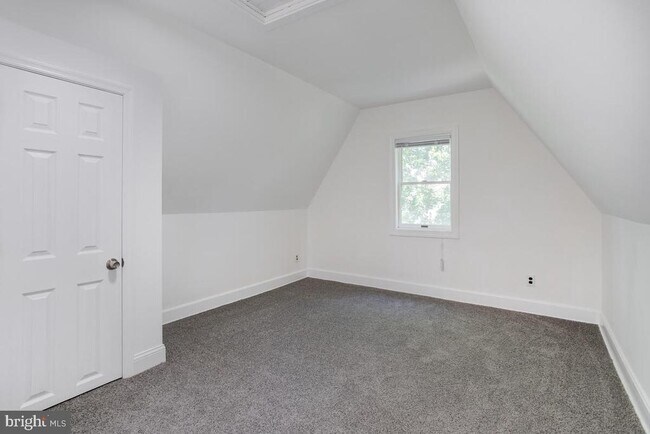 Building Photo - 24 Admiral Blvd