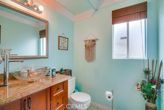 Building Photo - 1032 Smoketree Dr