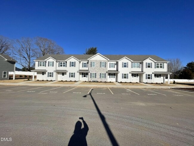 Building Photo - 1012 Peony Ln