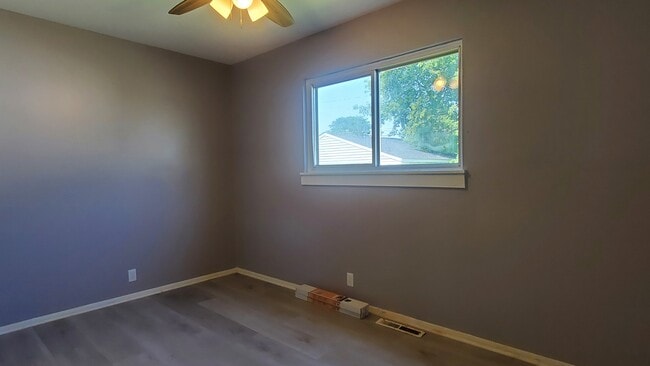 Building Photo - 805 Hemphill Rd