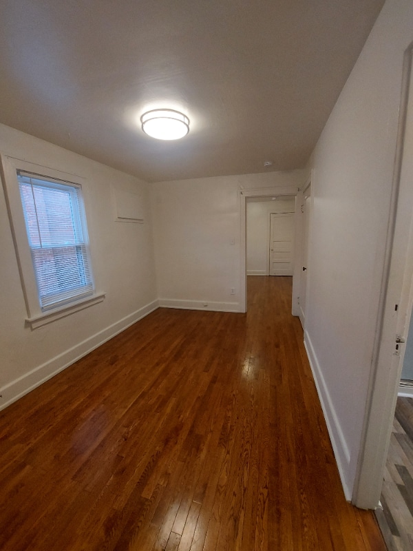 Building Photo - 2063 Beechmont Ave