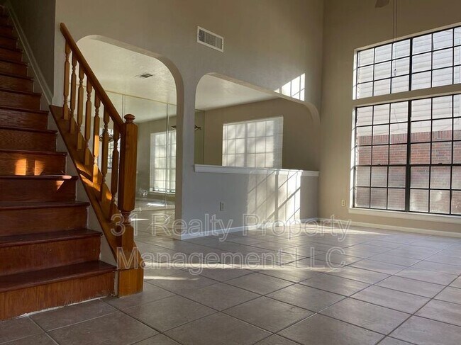 Building Photo - 88 W Rainbow Ridge Cir