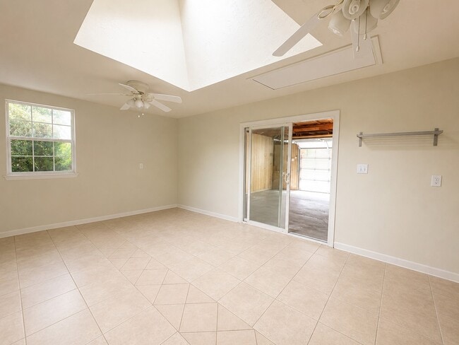 Building Photo - 12506 Aliso Bend Ln