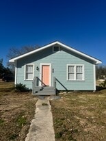 Building Photo - 400 E Hickory St