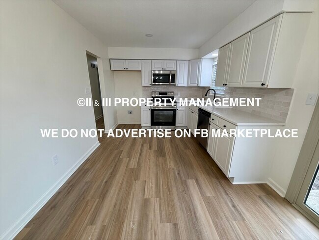 Building Photo - 816 S Montclaire Dr