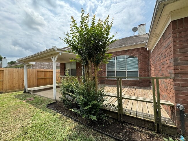 Building Photo - 19722 Creek Bend Trail