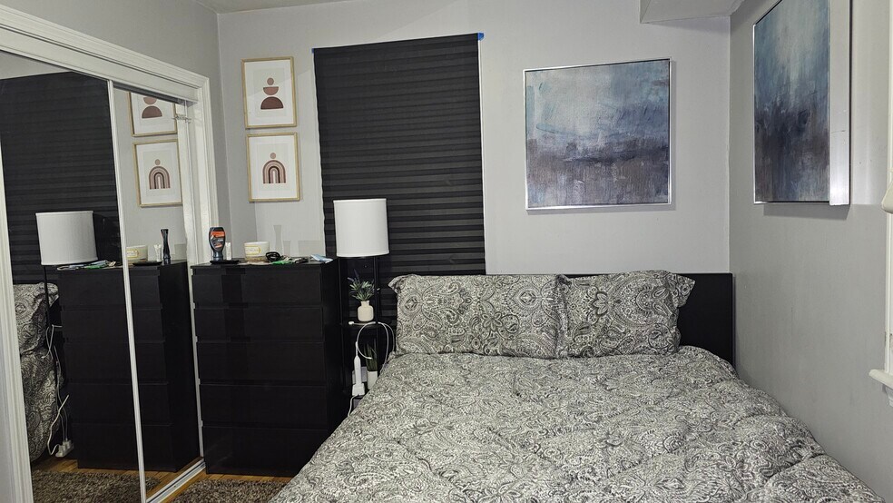 Building Photo - 133 Cedar St