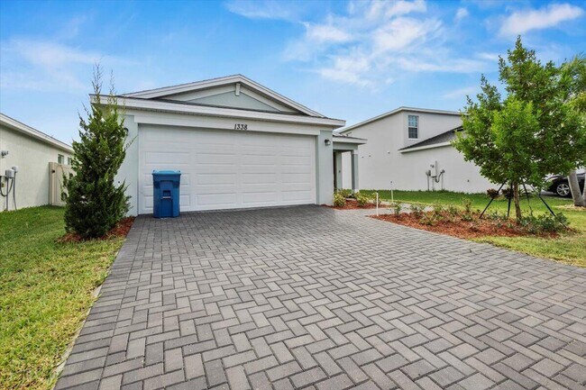 Building Photo - 1338 Colebrook Cir SW