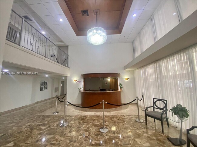 Building Photo - 6061 Collins Ave