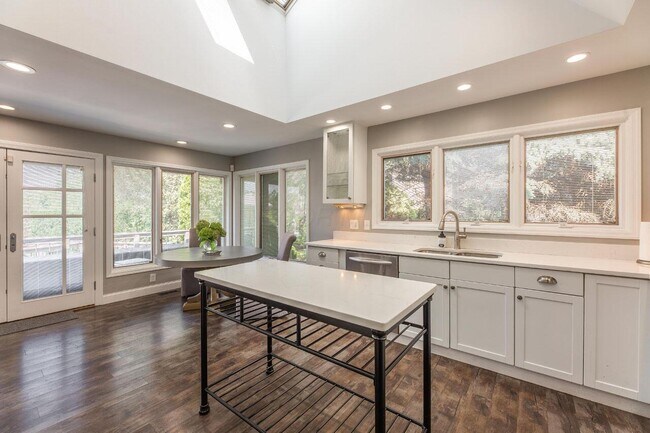 Building Photo - 5816 Leven Links Ct