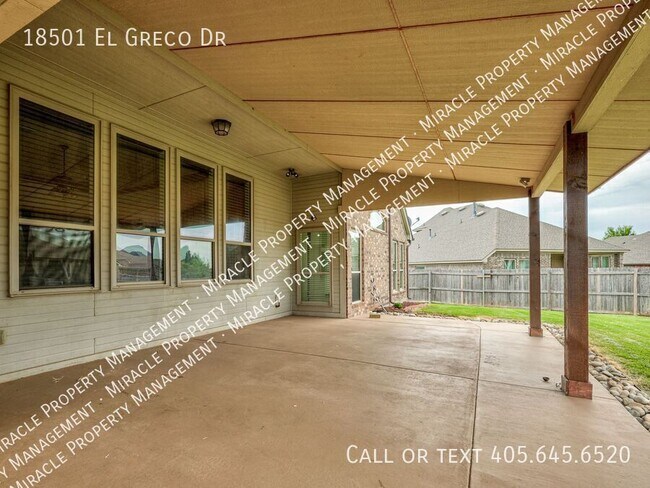 Building Photo - 18501 El Greco Dr