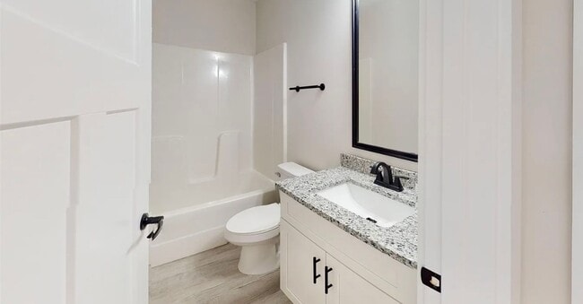 Building Photo - Brand New 3/2.5 Duplex Available Now!