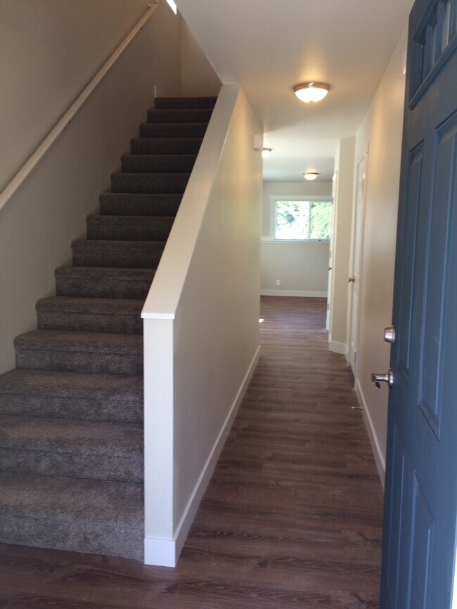 Carpeted Stairs to 3 bedrooms upstairs - 12686 Silverdale Way NW