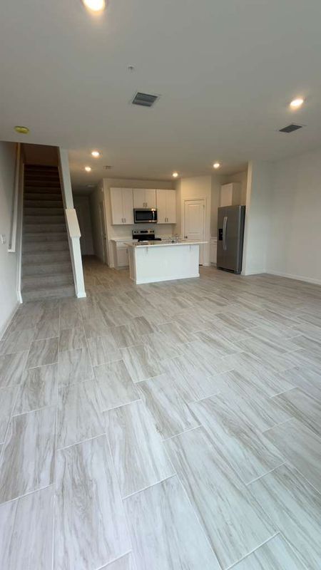 Building Photo - 613 Salisbury Cir